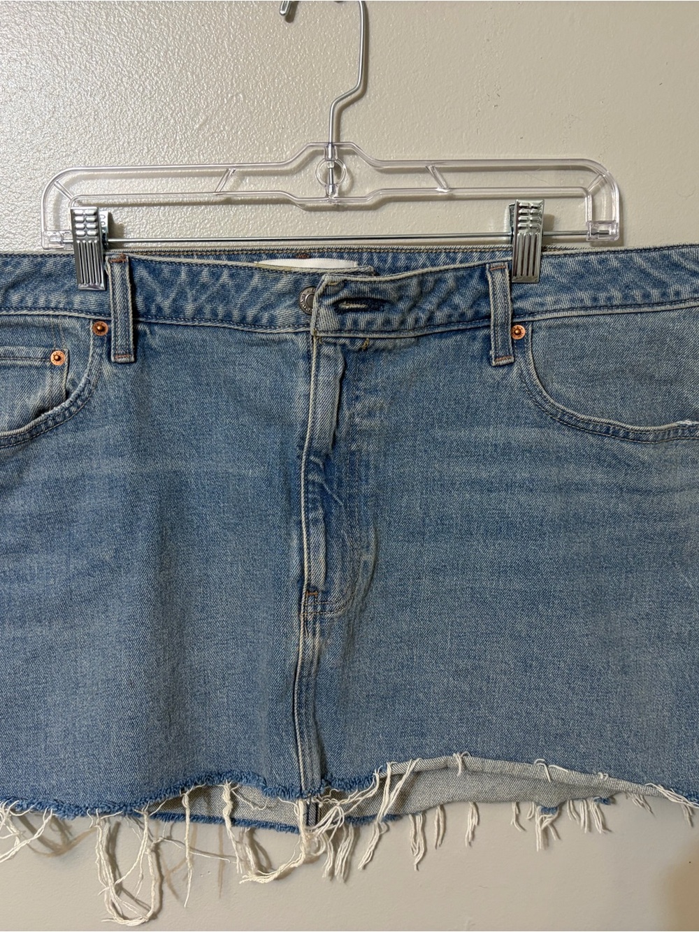 ABERCROMBIE & FITCH WOMENS Light Blue Denim Mini Skirt Classic Cut NWOT size 33